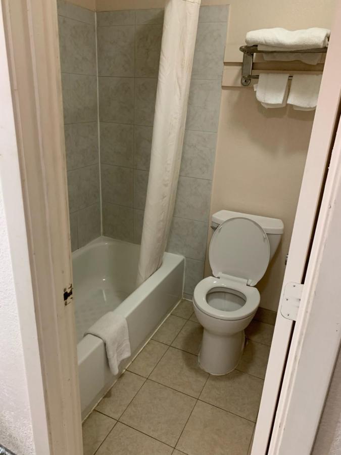 Regency Inn Jewett 外观 照片