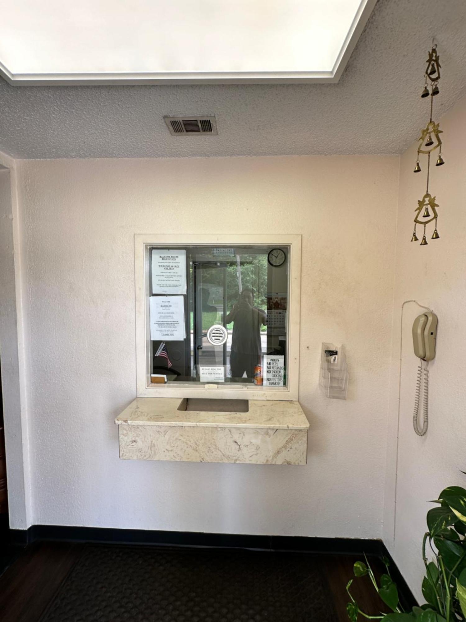 Regency Inn Jewett 外观 照片