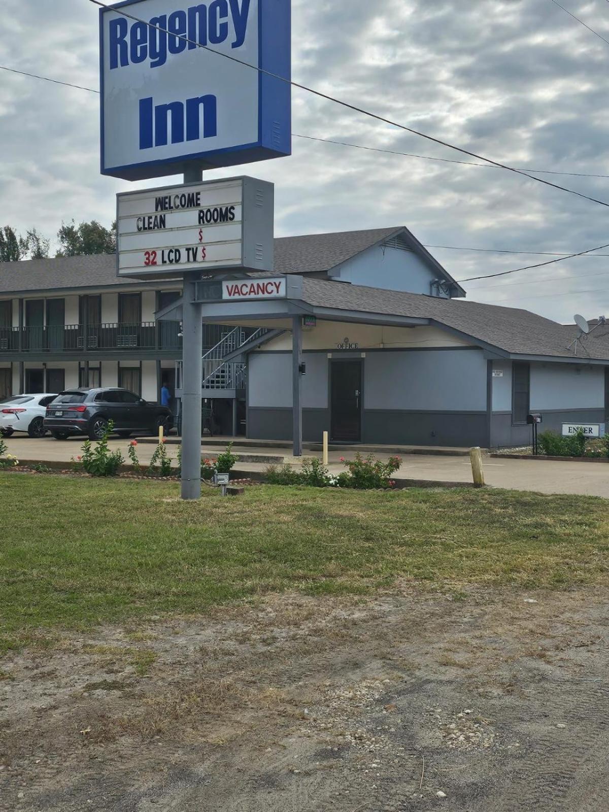 Regency Inn Jewett 外观 照片