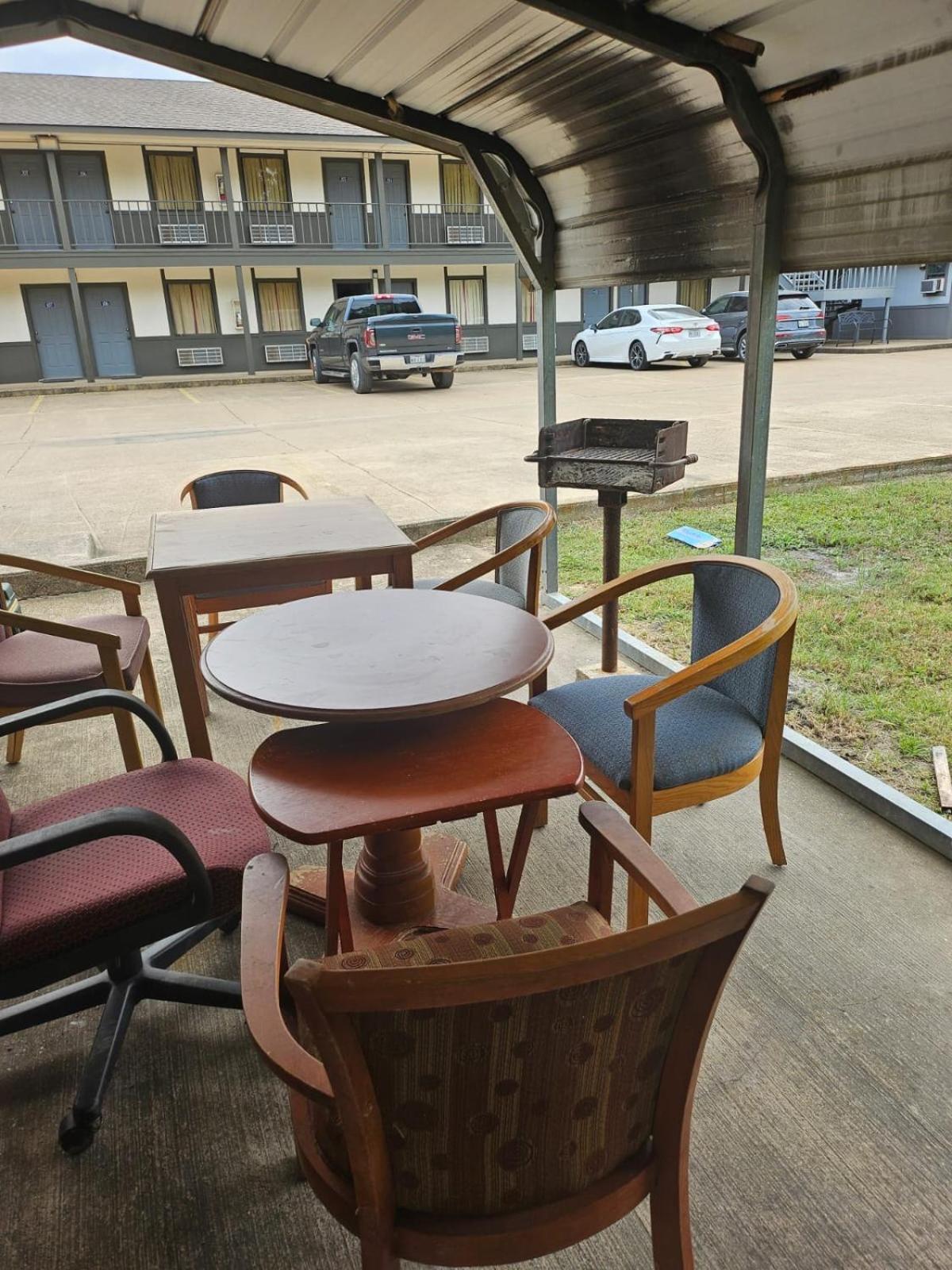 Regency Inn Jewett 外观 照片