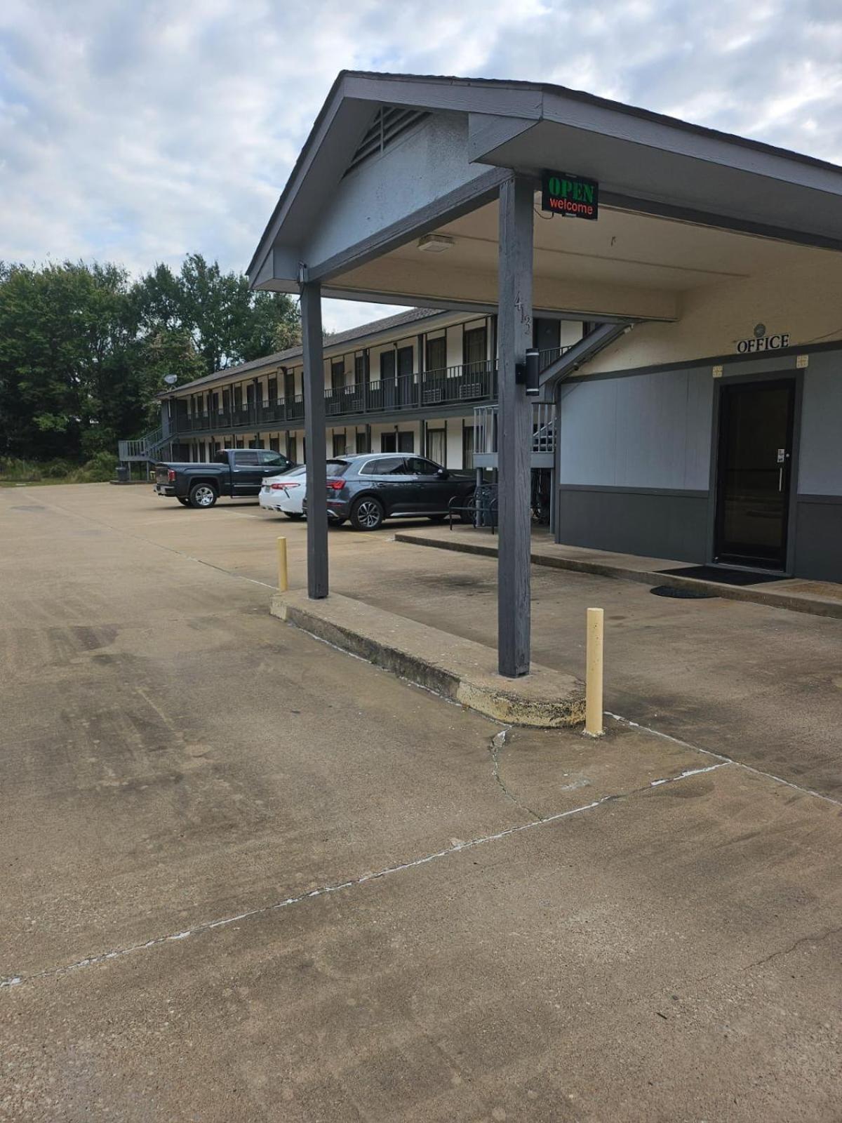 Regency Inn Jewett 外观 照片